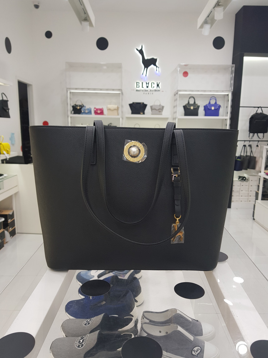 <b><p>Black martin spikes shopperb gaxx101</p></b><b><p>ブラックマーティンシトボンショーポベクgaxx101</p></b><br /><br /><p align='center'>