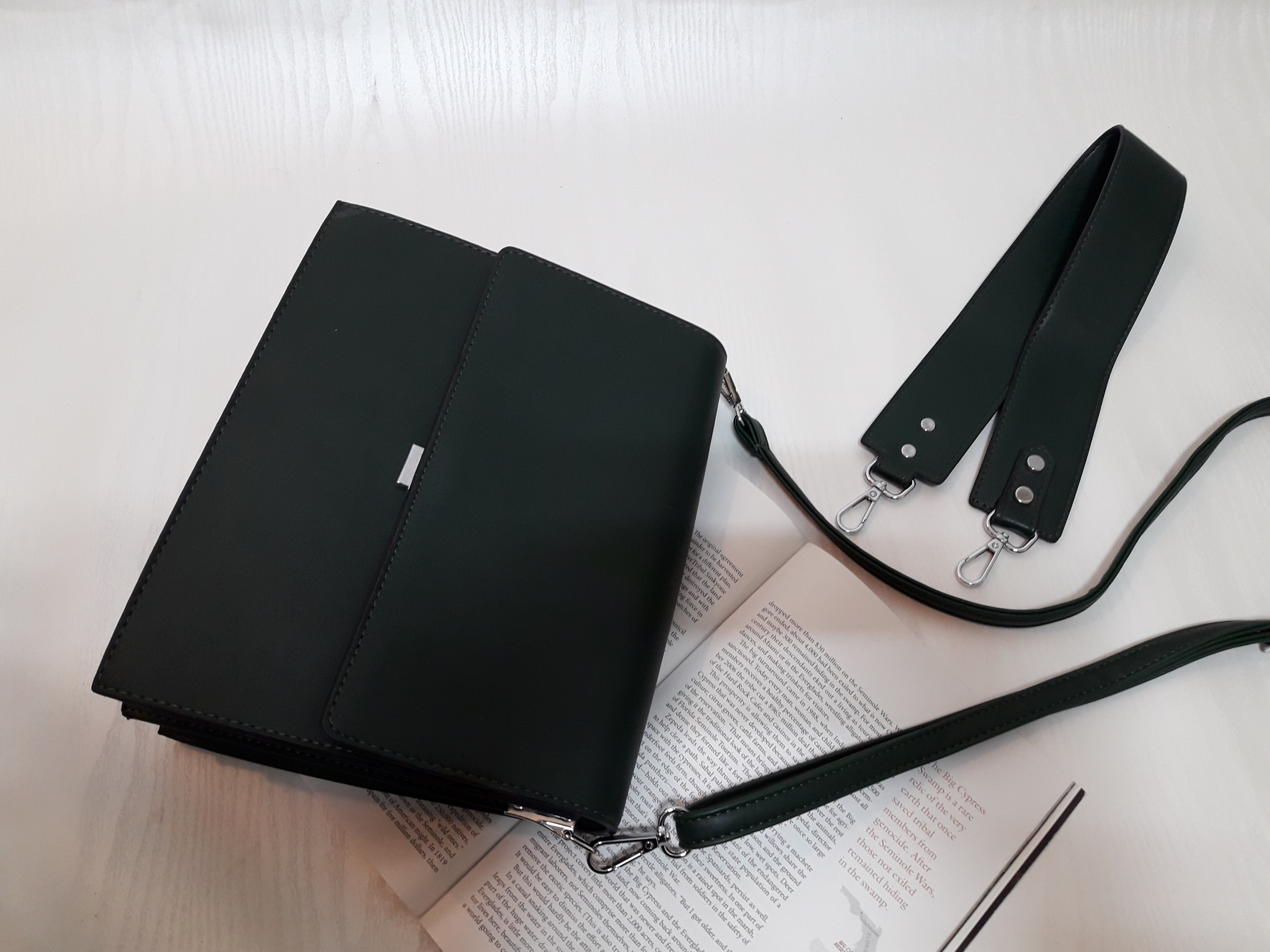 <b><p>Formal Square Daily Shoulder Bag Stylish</p></b><b><p>フォーマルスクエアデイリーショルダーバッグ洗練されたバケットバックスーツデートルック結婚式スター市し</p></b><br /><br /><p align='center'>