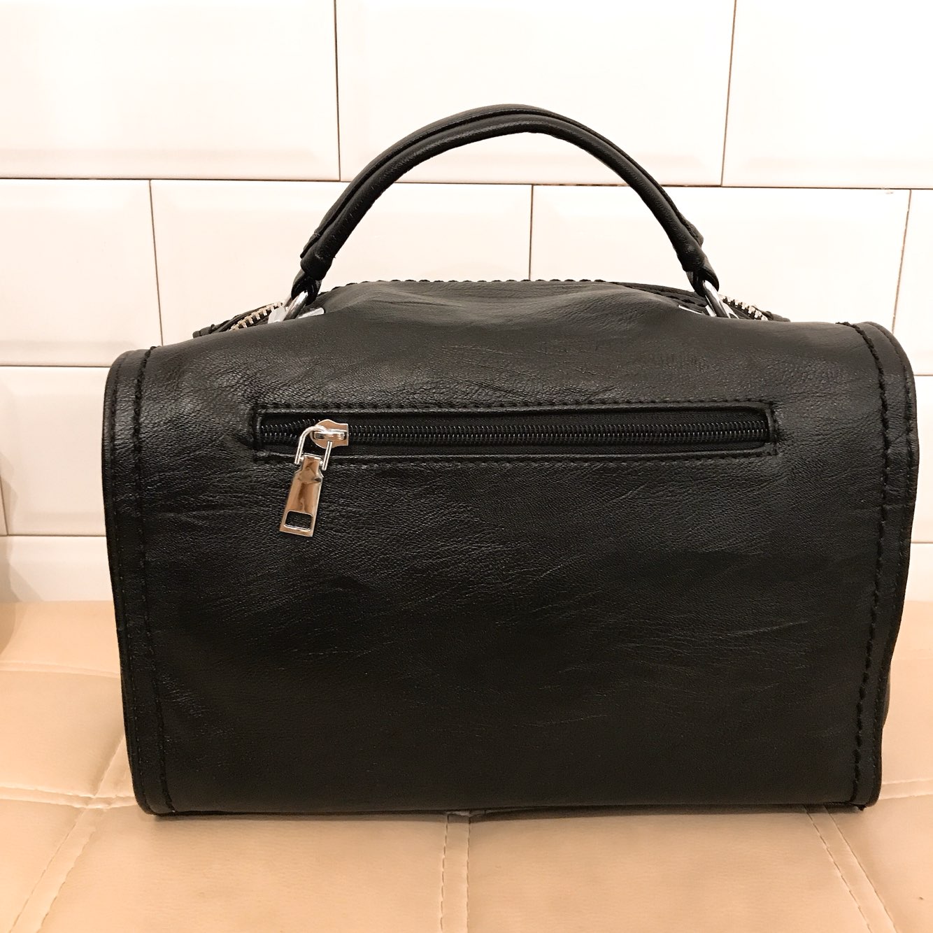 <b><p>Daily back 2color Modern chic Charming style</p></b><b><p>デイリーバック2colorモダンシックな魅力のあるスタイルの女性のコーディネートカジュアルビッグバッ</p></b><br /><br /><p align='center'>