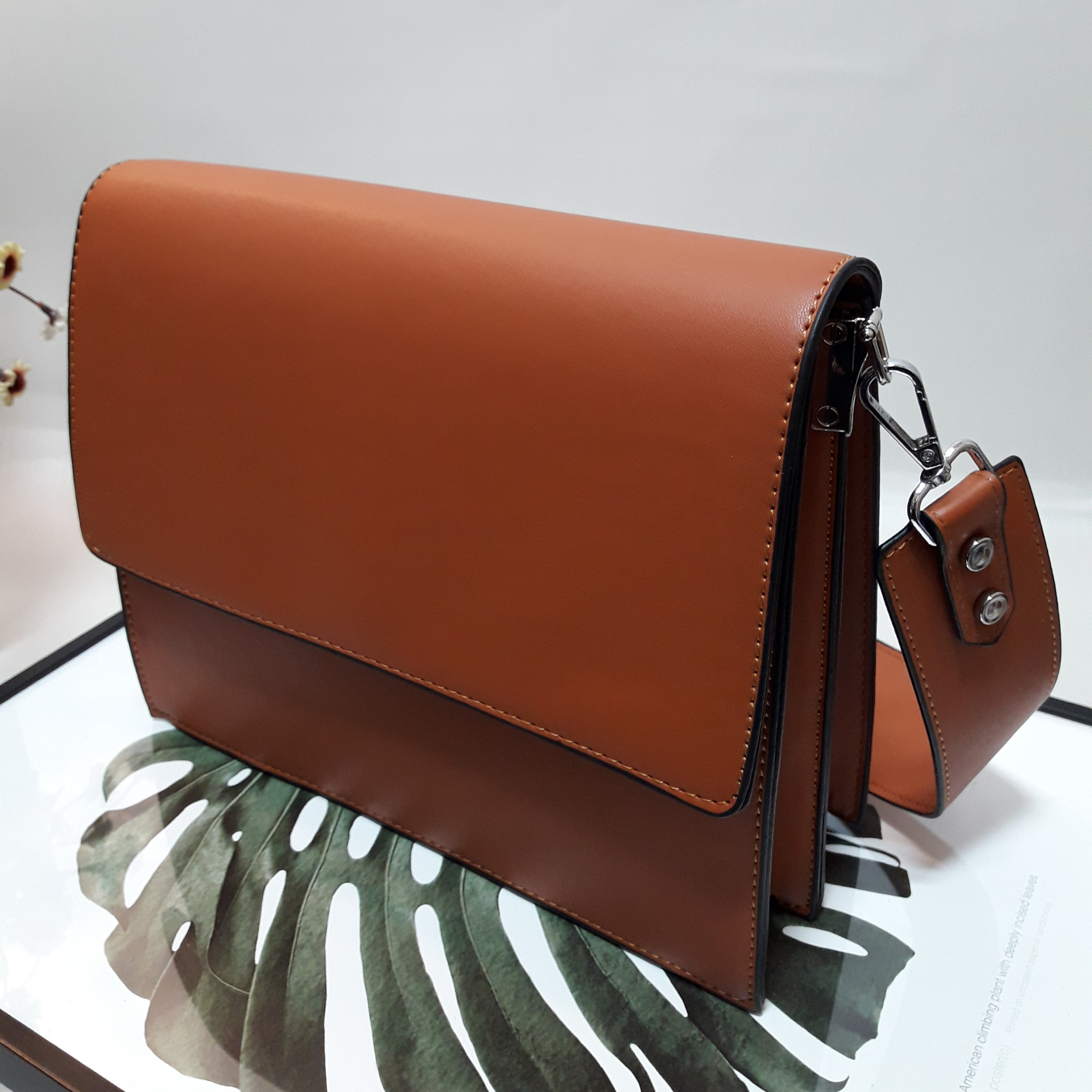 <b><p>Formal Square Daily Shoulder Bag Stylish</p></b><b><p>フォーマルスクエアデイリーショルダーバッグ洗練されたバケットバックスーツデートルック結婚式スター市し</p></b><br /><br /><p align='center'>