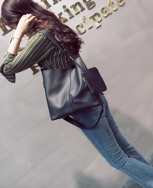 <b><p>Daily Leather Should Bag sic Rsonable Modn</p></b><b><p>デイリーレザーショルダーバッグベーシックバック合理的なモダンシック軽い基本ポーチセットクロスバックバ</p></b><br /><br /><p align='center'>