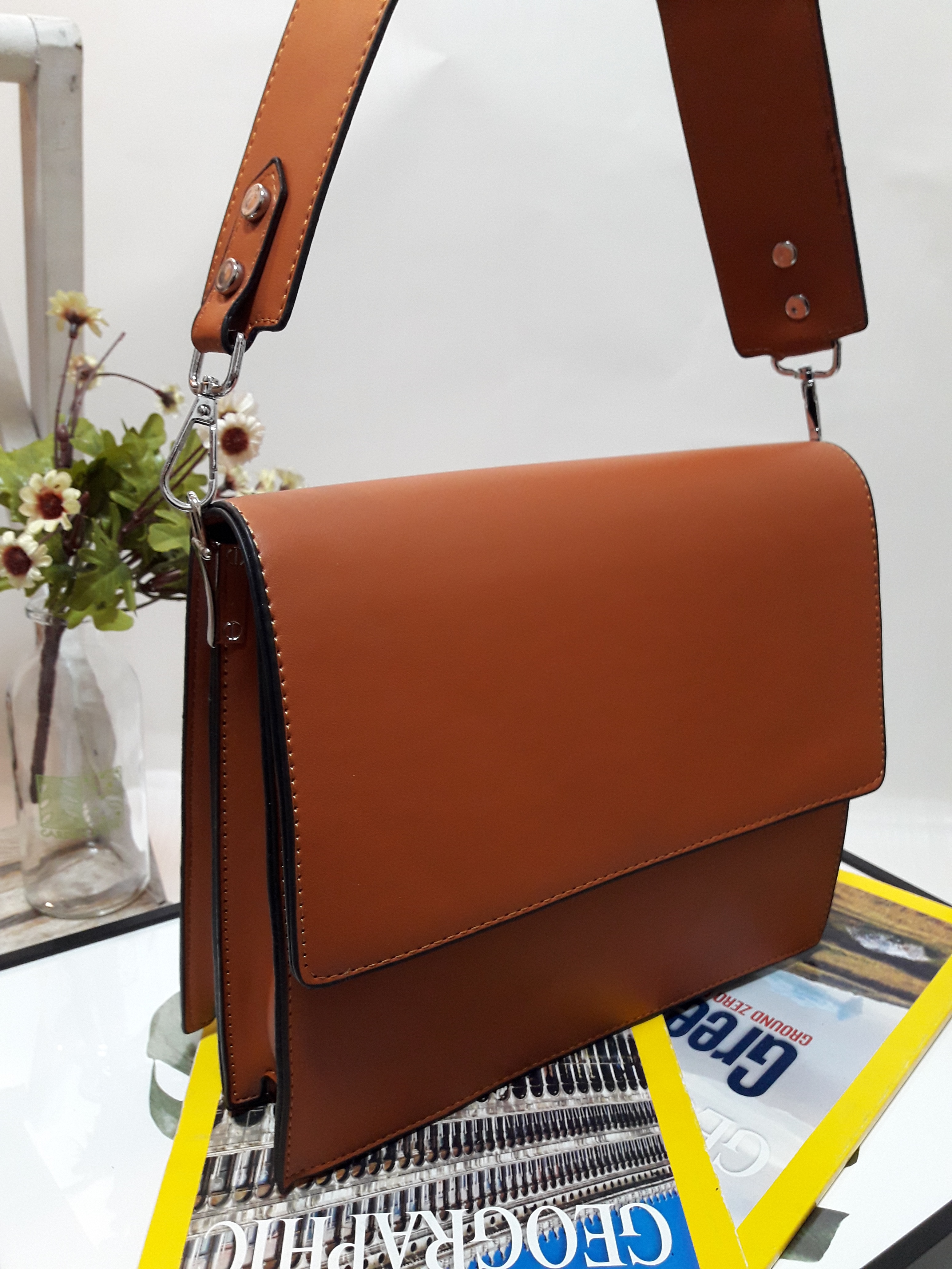 <b><p>Formal Square Daily Shoulder Bag Stylish</p></b><b><p>フォーマルスクエアデイリーショルダーバッグ洗練されたバケットバックスーツデートルック結婚式スター市し</p></b><br /><br /><p align='center'>