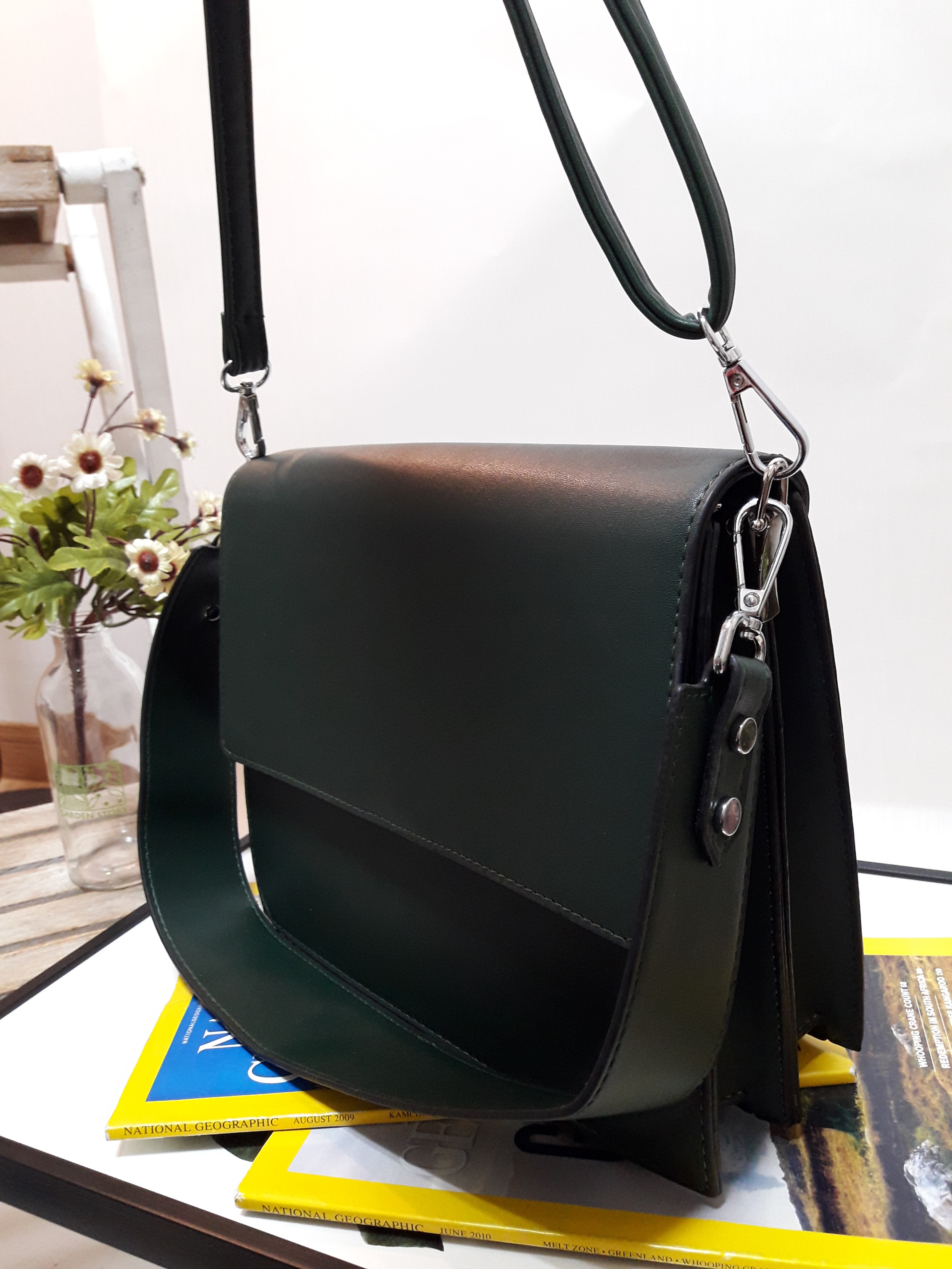 <b><p>Formal Square Daily Shoulder Bag Stylish</p></b><b><p>フォーマルスクエアデイリーショルダーバッグ洗練されたバケットバックスーツデートルック結婚式スター市し</p></b><br /><br /><p align='center'>