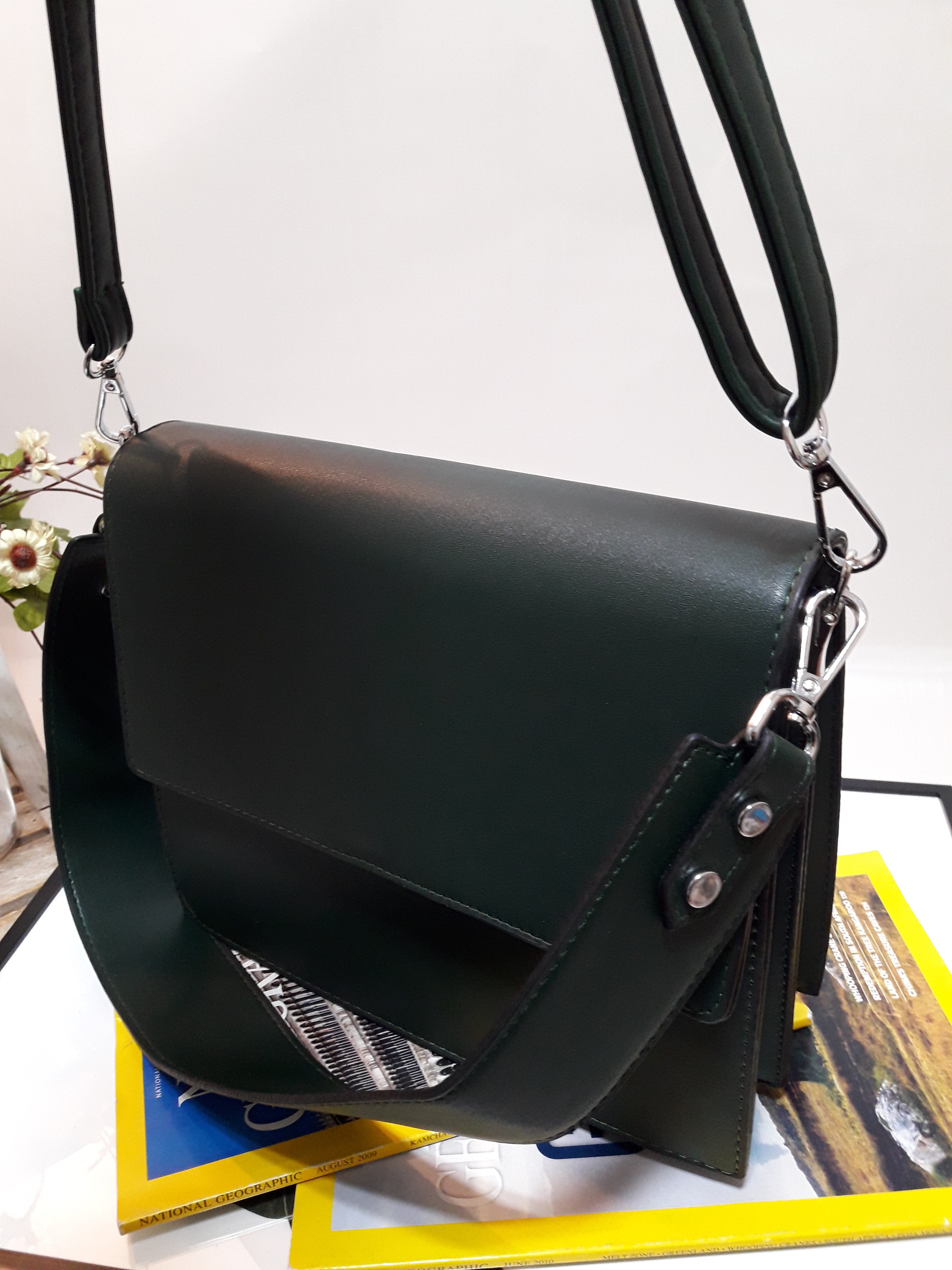 <b><p>Formal Square Daily Shoulder Bag Stylish</p></b><b><p>フォーマルスクエアデイリーショルダーバッグ洗練されたバケットバックスーツデートルック結婚式スター市し</p></b><br /><br /><p align='center'>