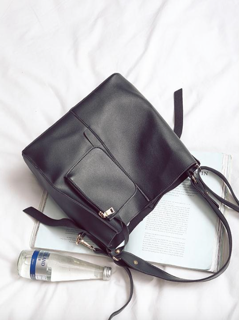 <b><p>Daily Leather Should Bag sic Rsonable Modn</p></b><b><p>デイリーレザーショルダーバッグベーシックバック合理的なモダンシック軽い基本ポーチセットクロスバックバ</p></b><br /><br /><p align='center'>