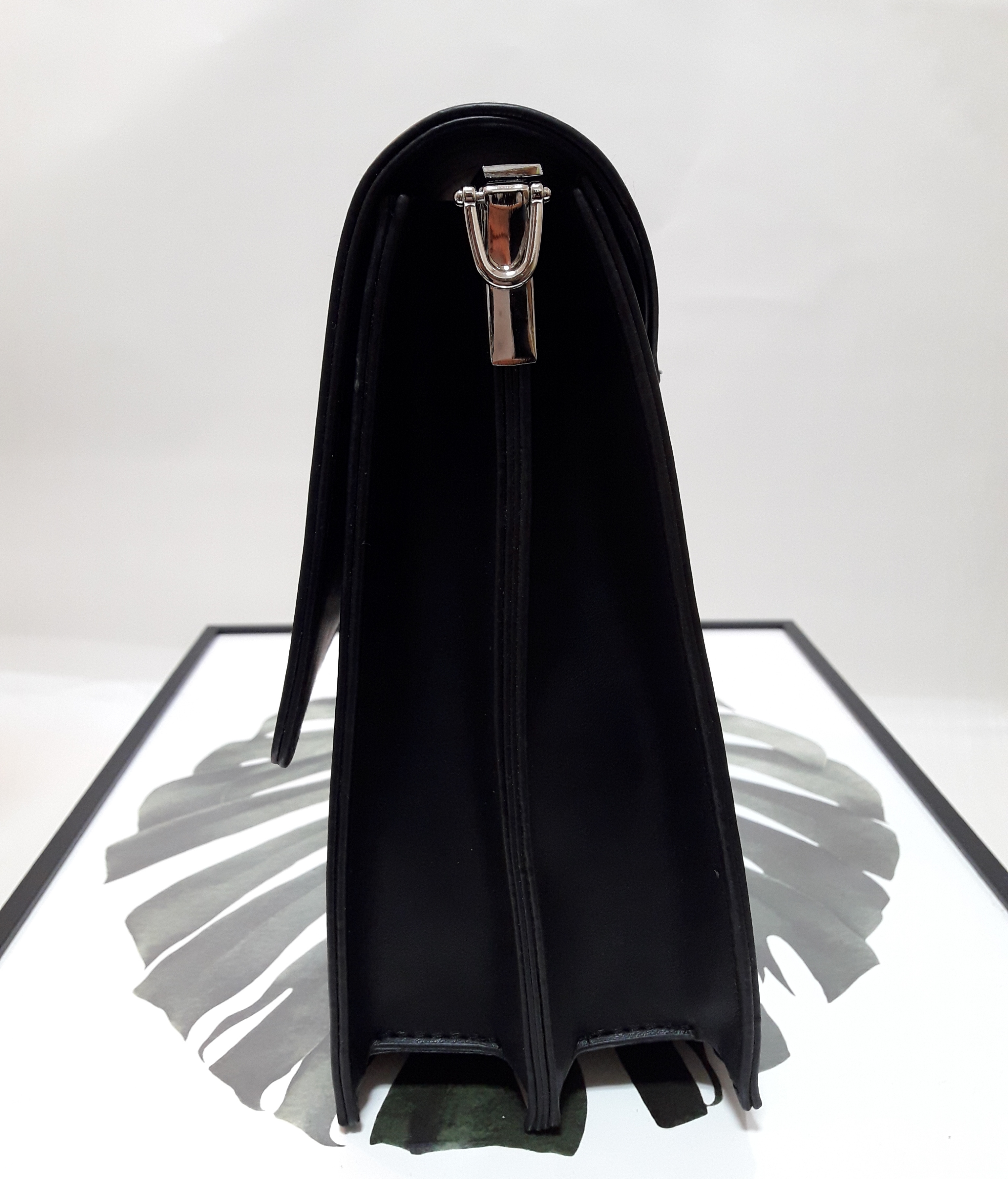 <b><p>Formal Square Daily Shoulder Bag Stylish</p></b><b><p>フォーマルスクエアデイリーショルダーバッグ洗練されたバケットバックスーツデートルック結婚式スター市し</p></b><br /><br /><p align='center'>