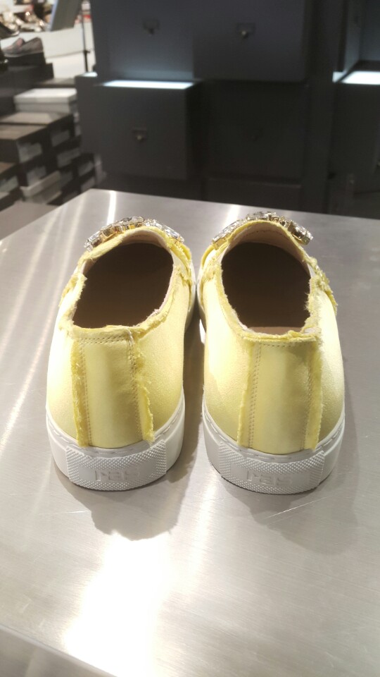 <b><p>Shu Comma Bonnie Other sneaks DG4DX17054YEW</p></b><b><p>シューコンマみる 他のスニーカー DG4DX17054YEW 爽やかポイント 半スタイル</p></b><br /><br /><p align='center'>