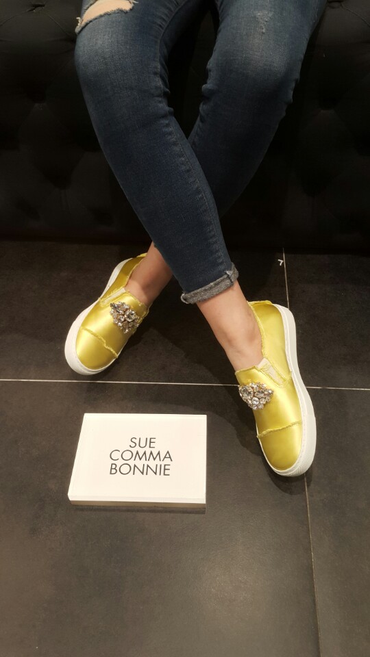 <b><p>Shu Comma Bonnie Other sneaks DG4DX17054YEW</p></b><b><p>シューコンマみる 他のスニーカー DG4DX17054YEW 爽やかポイント 半スタイル</p></b><br /><br /><p align='center'>