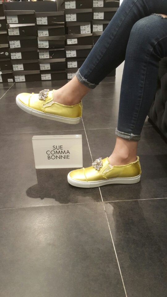 <b><p>Shu Comma Bonnie Other sneaks DG4DX17054YEW</p></b><b><p>シューコンマみる 他のスニーカー DG4DX17054YEW 爽やかポイント 半スタイル</p></b><br /><br /><p align='center'>