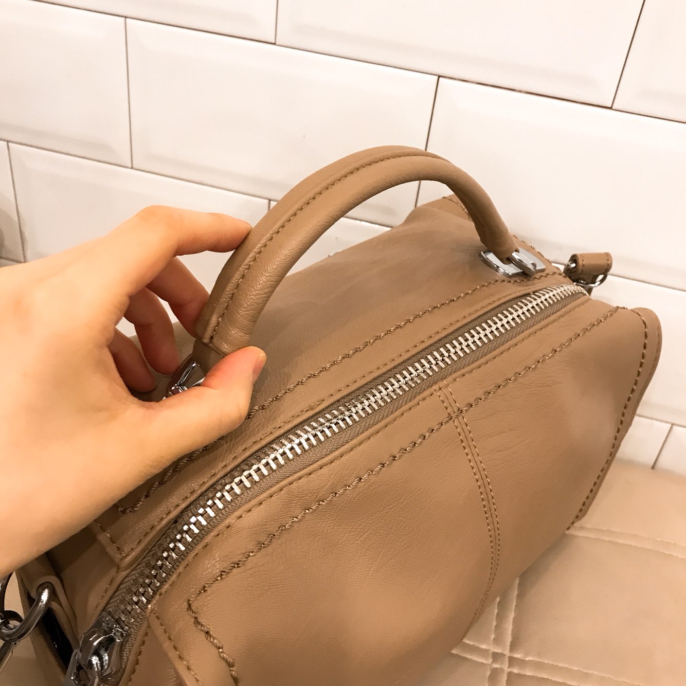 <b><p>Daily back 2color Modern chic Charming style</p></b><b><p>デイリーバック2colorモダンシックな魅力のあるスタイルの女性のコーディネートカジュアルビッグバッ</p></b><br /><br /><p align='center'>