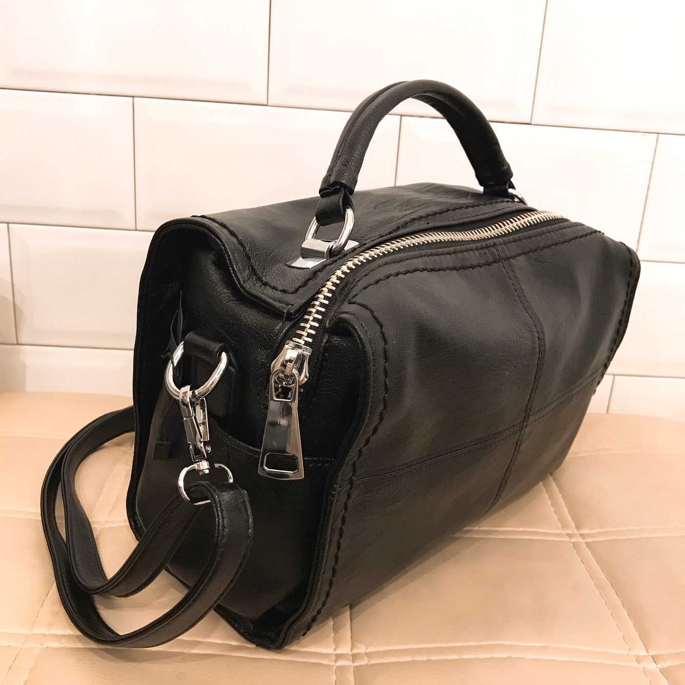 <b><p>Daily back 2color Modern chic Charming style</p></b><b><p>デイリーバック2colorモダンシックな魅力のあるスタイルの女性のコーディネートカジュアルビッグバッ</p></b><br /><br /><p align='center'>