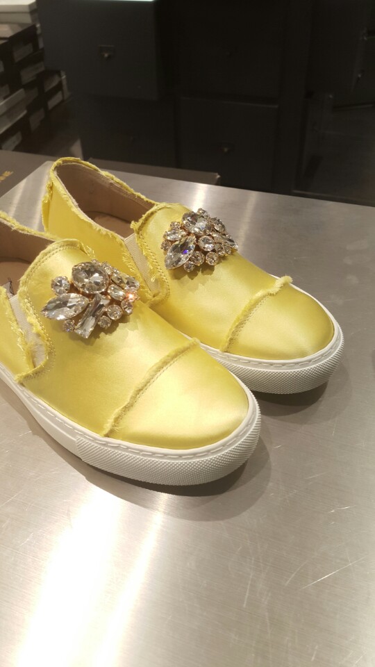 <b><p>Shu Comma Bonnie Other sneaks DG4DX17054YEW</p></b><b><p>シューコンマみる 他のスニーカー DG4DX17054YEW 爽やかポイント 半スタイル</p></b><br /><br /><p align='center'>