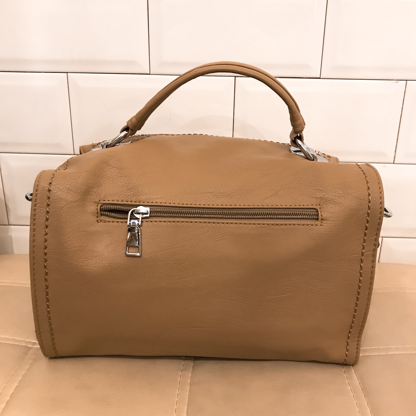 <b><p>Daily back 2color Modern chic Charming style</p></b><b><p>デイリーバック2colorモダンシックな魅力のあるスタイルの女性のコーディネートカジュアルビッグバッ</p></b><br /><br /><p align='center'>