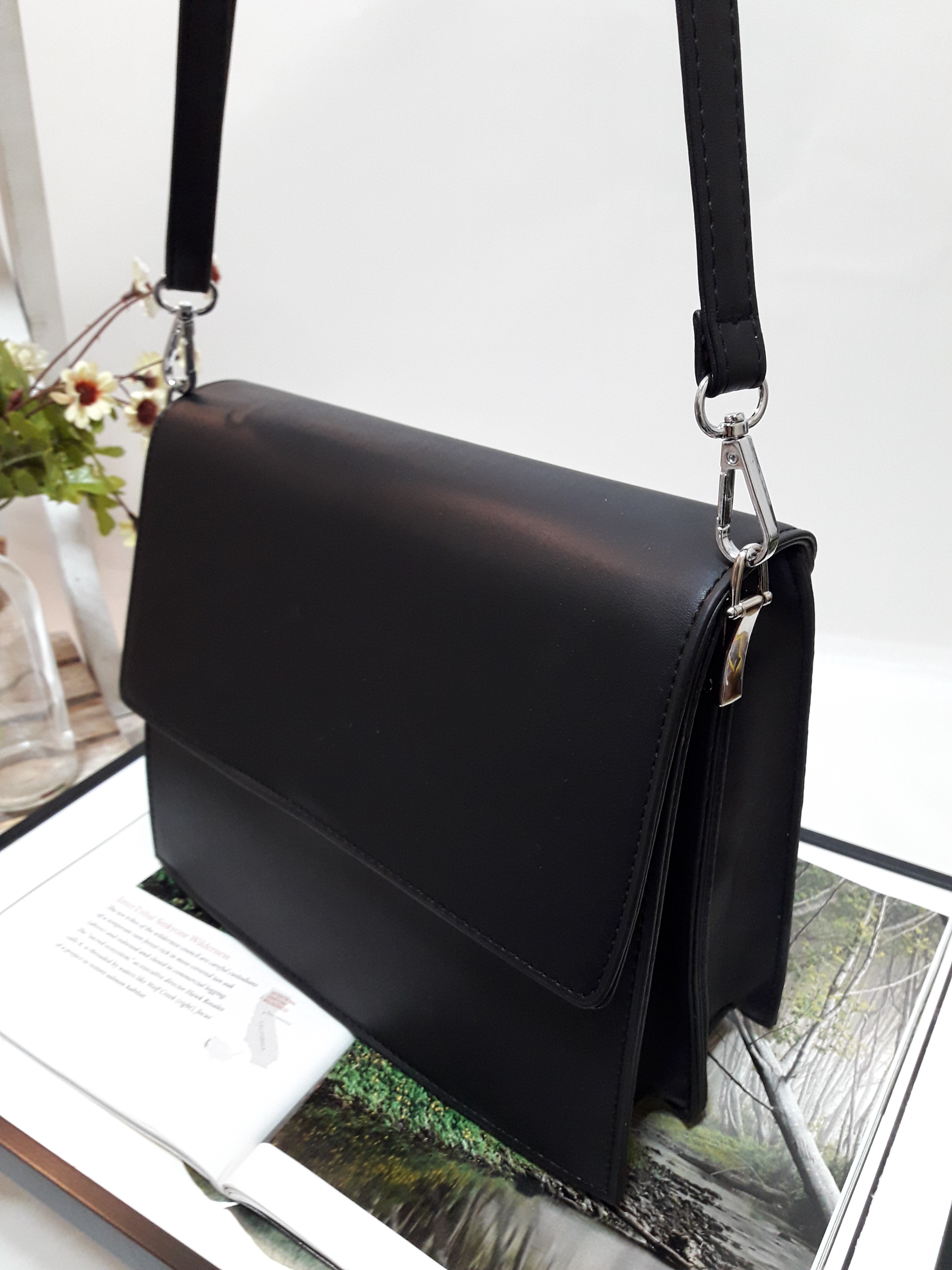 <b><p>Formal Square Daily Shoulder Bag Stylish</p></b><b><p>フォーマルスクエアデイリーショルダーバッグ洗練されたバケットバックスーツデートルック結婚式スター市し</p></b><br /><br /><p align='center'>