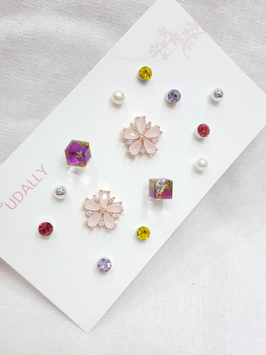 <b><p>Look at the flowers. crystal 12 piece set</p></b><b><p>花吹雪 クリスタル 12ピースセット プチなデザイン ユニーク 洗練されたギフト</p></b><br /><br /><p align='center'>
