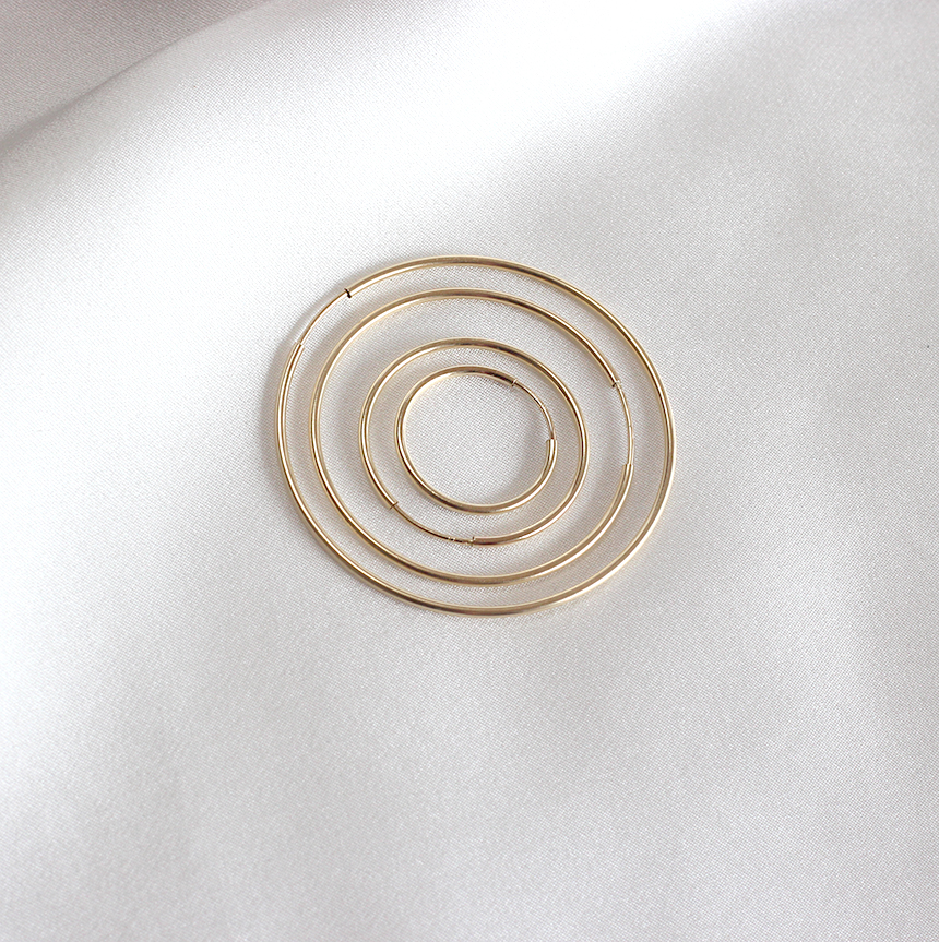 <b><p>14k thin gold earrg Twenties wom Mi Small</p></b><b><p>14k 薄い ゴールド イヤリング 20代の女性 ミニ 小さな 四季 シンプルな</p></b><br /><br /><p align='center'>