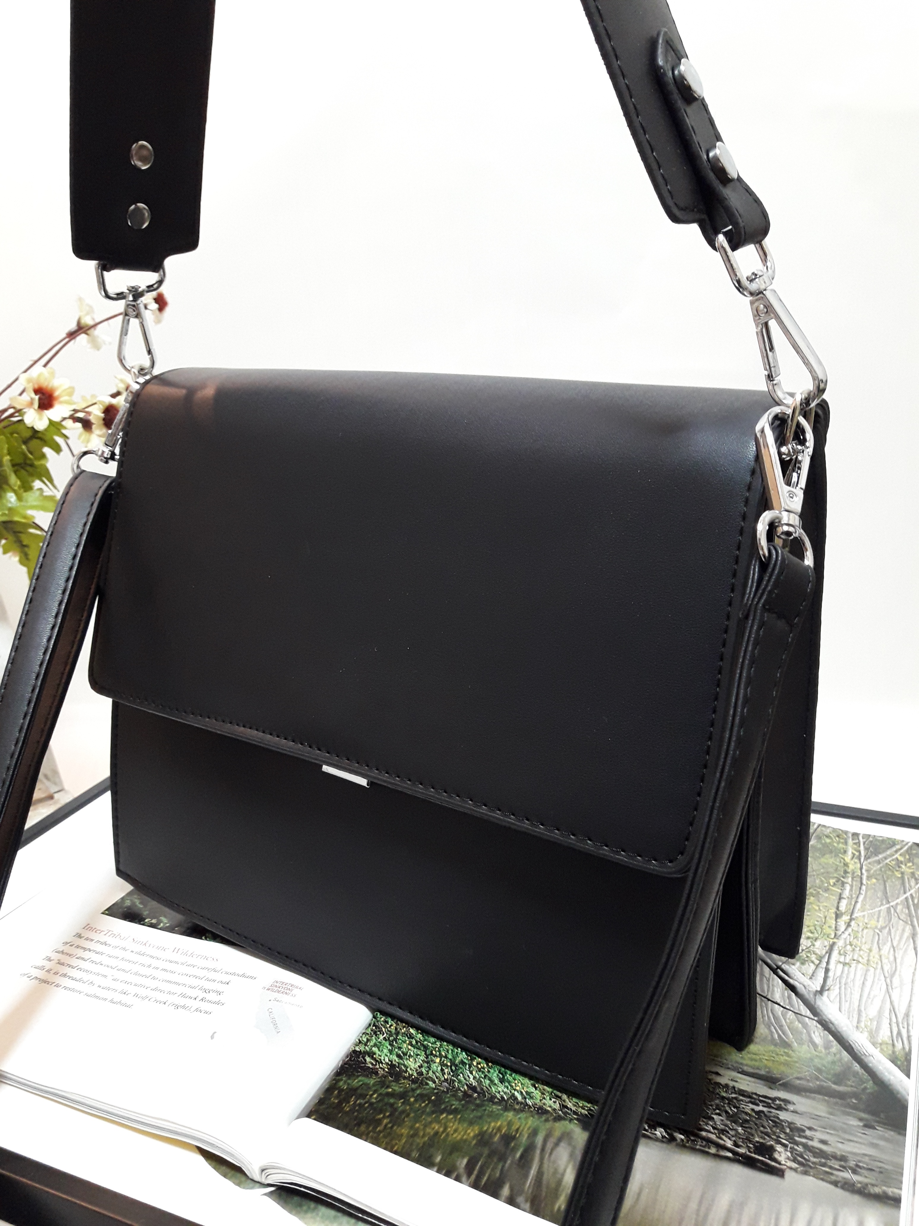 <b><p>Formal Square Daily Shoulder Bag Stylish</p></b><b><p>フォーマルスクエアデイリーショルダーバッグ洗練されたバケットバックスーツデートルック結婚式スター市し</p></b><br /><br /><p align='center'>