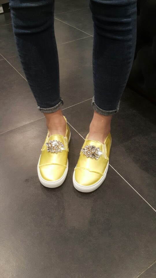 <b><p>Shu Comma Bonnie Other sneaks DG4DX17054YEW</p></b><b><p>シューコンマみる 他のスニーカー DG4DX17054YEW 爽やかポイント 半スタイル</p></b><br /><br /><p align='center'>