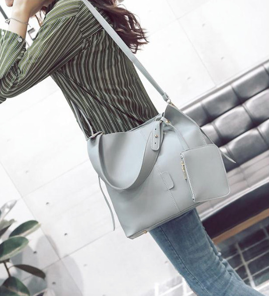 <b><p>Daily Leather Should Bag sic Rsonable Modn</p></b><b><p>デイリーレザーショルダーバッグベーシックバック合理的なモダンシック軽い基本ポーチセットクロスバックバ</p></b><br /><br /><p align='center'>