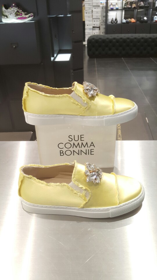 <b><p>Shu Comma Bonnie Other sneaks DG4DX17054YEW</p></b><b><p>シューコンマみる 他のスニーカー DG4DX17054YEW 爽やかポイント 半スタイル</p></b><br /><br /><p align='center'>