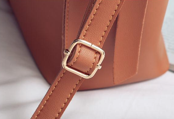 <b><p>Daily Leather Should Bag sic Rsonable Modn</p></b><b><p>デイリーレザーショルダーバッグベーシックバック合理的なモダンシック軽い基本ポーチセットクロスバックバ</p></b><br /><br /><p align='center'>