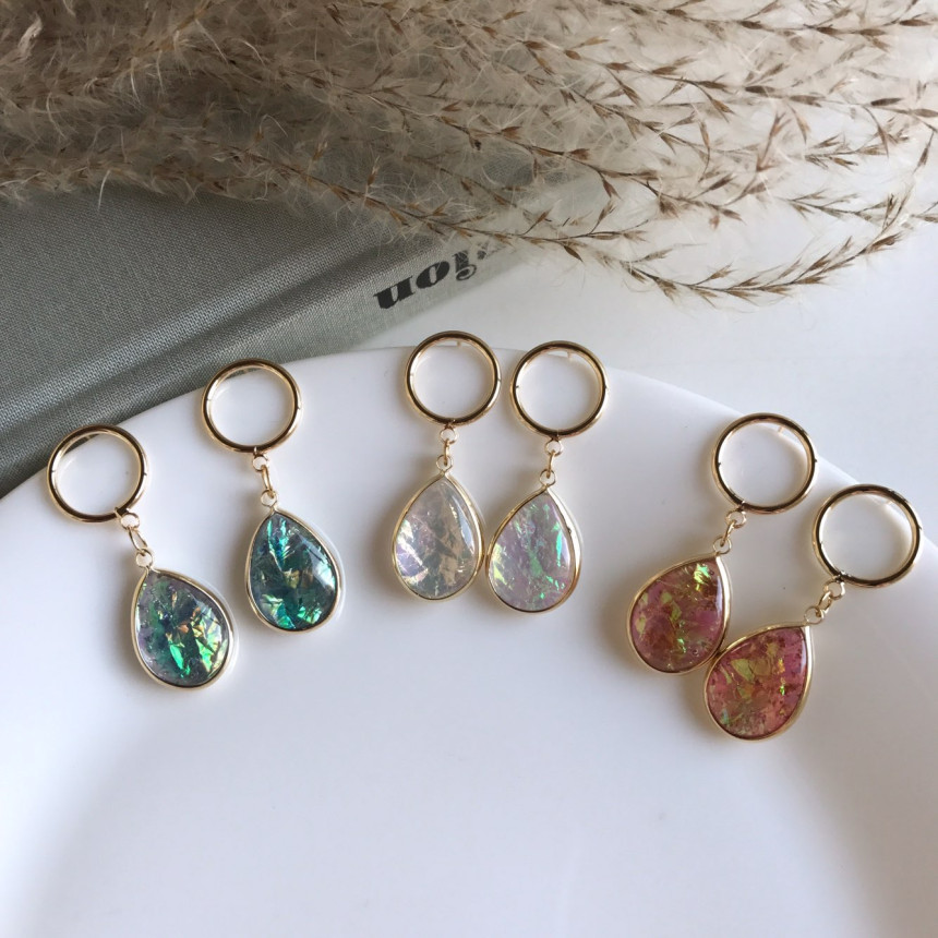 <b><p>Ari Sequins HOMAIKA Drop Earngs 3color Feme</p></b><b><p>アリ スパンコール ホマイカ ドロップイヤリング 3色 フェミニンな 女性ディネート</p></b><br /><br /><p align='center'>