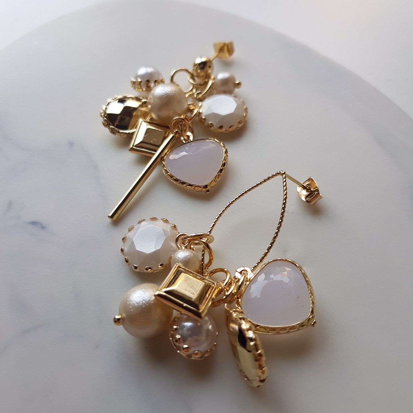 <b><p>Raffine HOMAIKA Pearl Unbutton drop rgs Lance</p></b><b><p>ラフィネ ホマイカ 真珠 オンバルドロップイヤリング ランス 感性ジュエリー 洗練されたギフト</p></b><br /><br /><p align='center'>