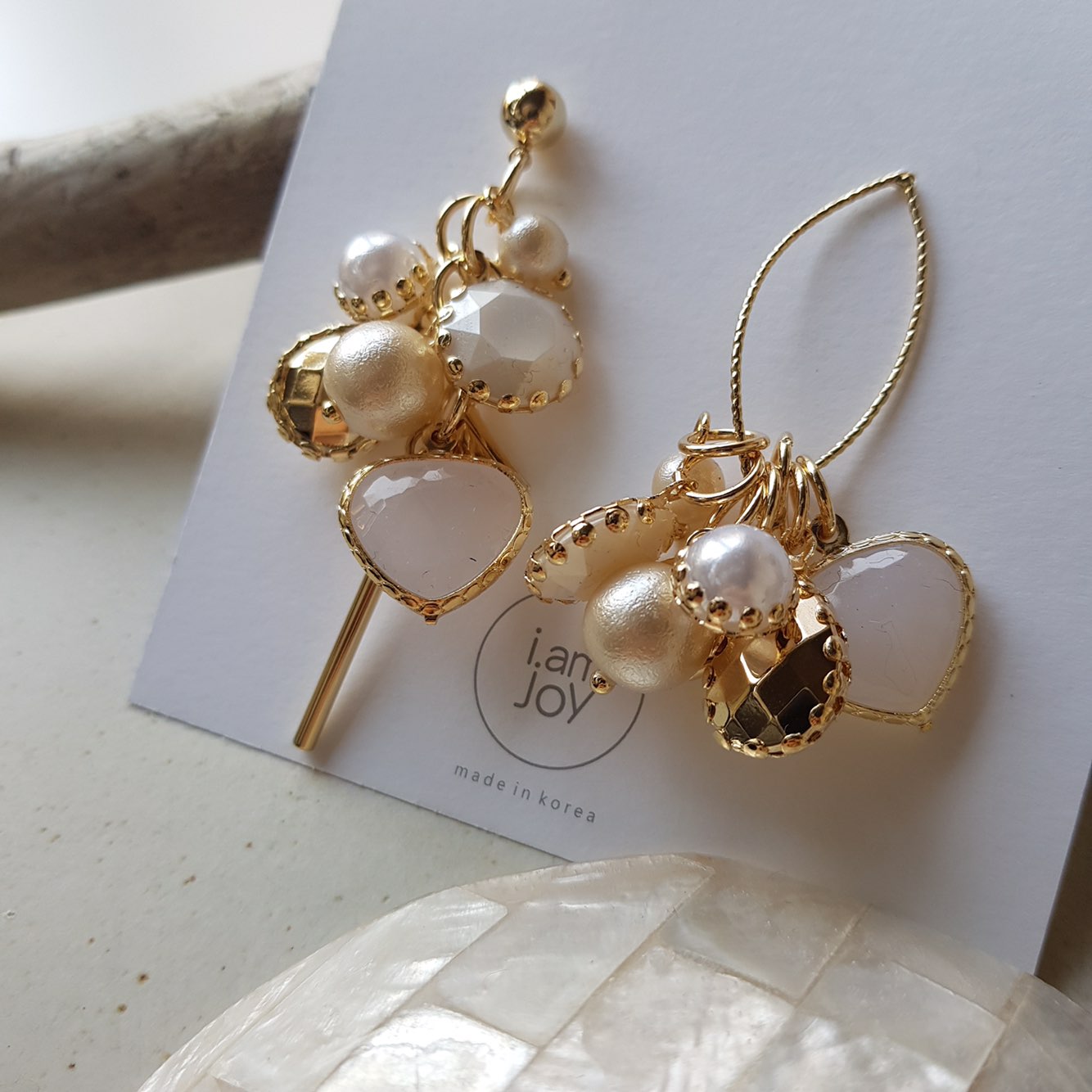 <b><p>Raffine HOMAIKA Pearl Unbutton drop rgs Lance</p></b><b><p>ラフィネ ホマイカ 真珠 オンバルドロップイヤリング ランス 感性ジュエリー 洗練されたギフト</p></b><br /><br /><p align='center'>