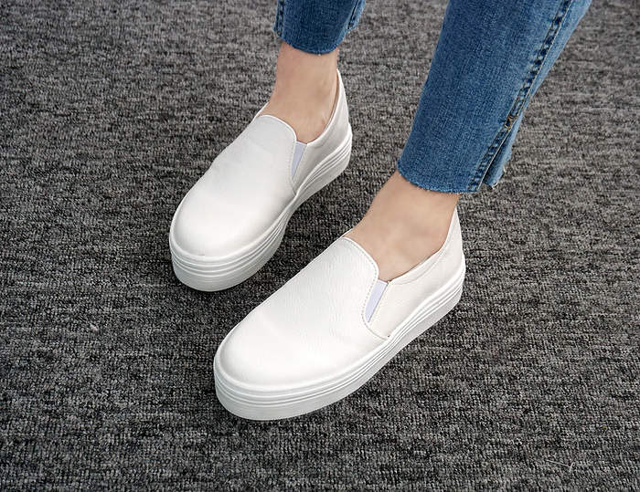 <b><p>Korean The Height Slip-on 4.5cm female Wom</p></b><b><p>韓国語 厚底 身長 スリップオン 4.5cm 女性 スニーカー 快適な靴</p></b><br /><br /><p align='center'>