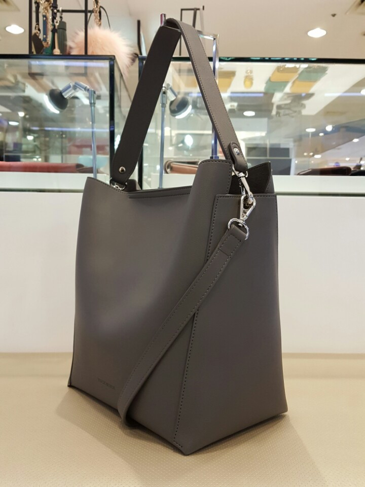 <b><p>Vintage Bench Simple Lar Bucket Ba 3 types</p></b><b><p>ビンチスベンチシンプルラージバケットバック3種VD8SFBSHO726V魅力があるスタイル高慢コーデ</p></b><br /><br /><p align='center'>