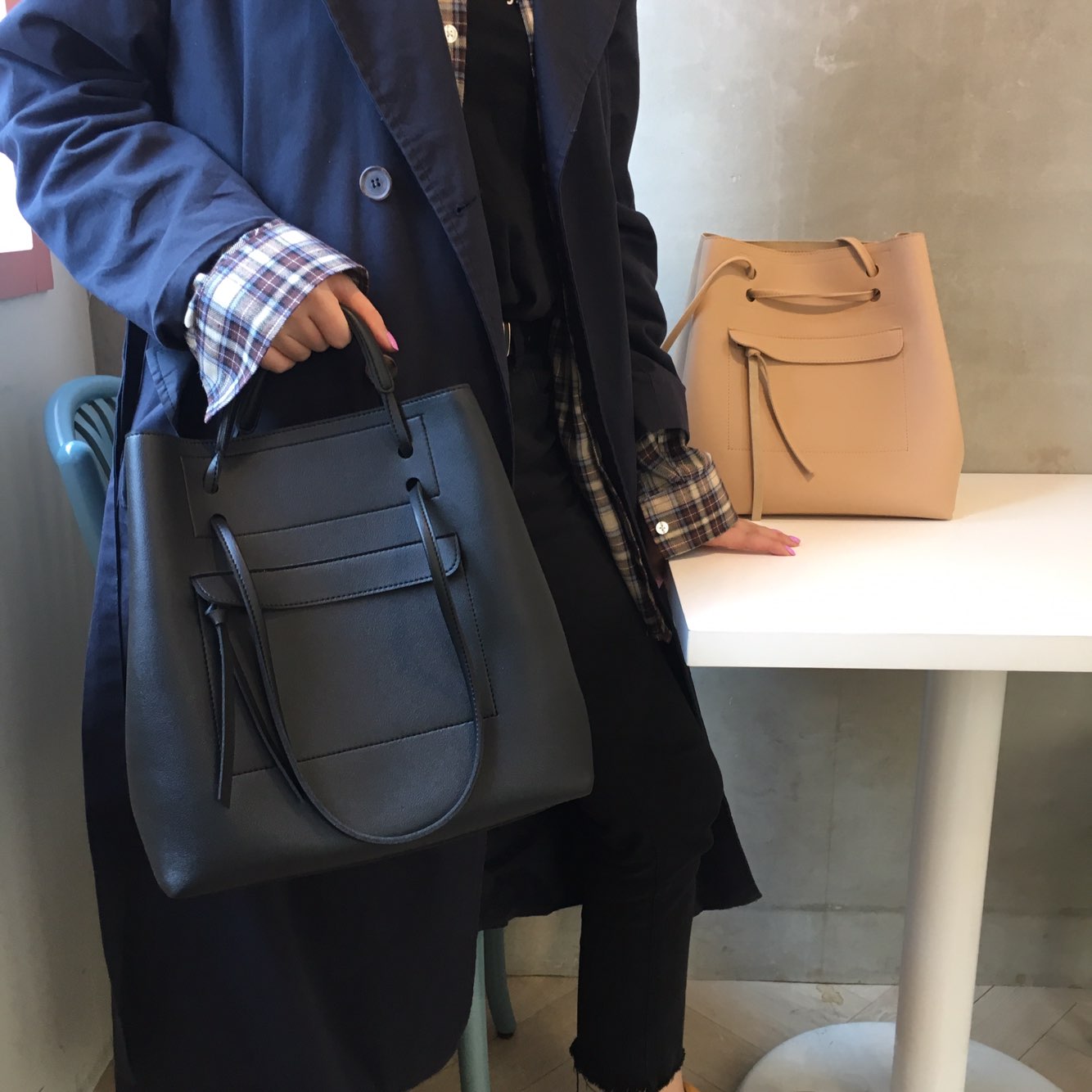 <b><p>Fe Shipping Daily Two-Way Suits Tote oulder</p></b><b><p>送料無料デイリーツーウェイボクジョリトートショルダーショッパービッグバッグ広い収納スペースリアルレザ</p></b><br /><br /><p align='center'>