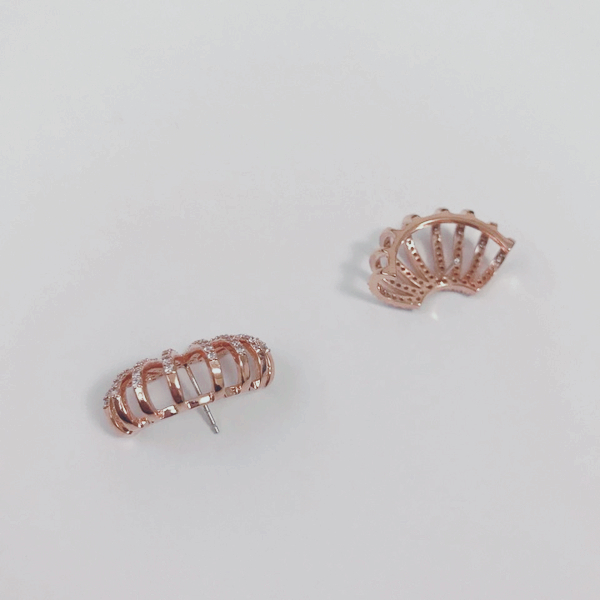 <b><p>!! Order rush Misty Kim Nam-ju sector fm</p></b><b><p>!! 注文殺到 ミスティ キム・ナムジュ 扇形 芸能人 イヤリング ファッション</p></b><br /><br /><p align='center'>