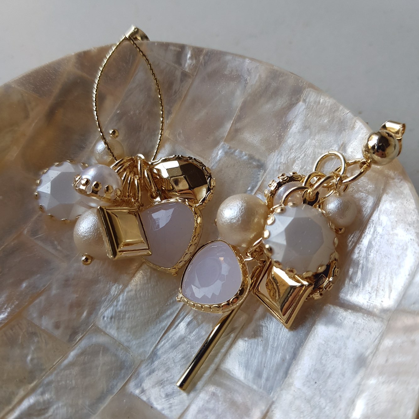 <b><p>Raffine HOMAIKA Pearl Unbutton drop rgs Lance</p></b><b><p>ラフィネ ホマイカ 真珠 オンバルドロップイヤリング ランス 感性ジュエリー 洗練されたギフト</p></b><br /><br /><p align='center'>