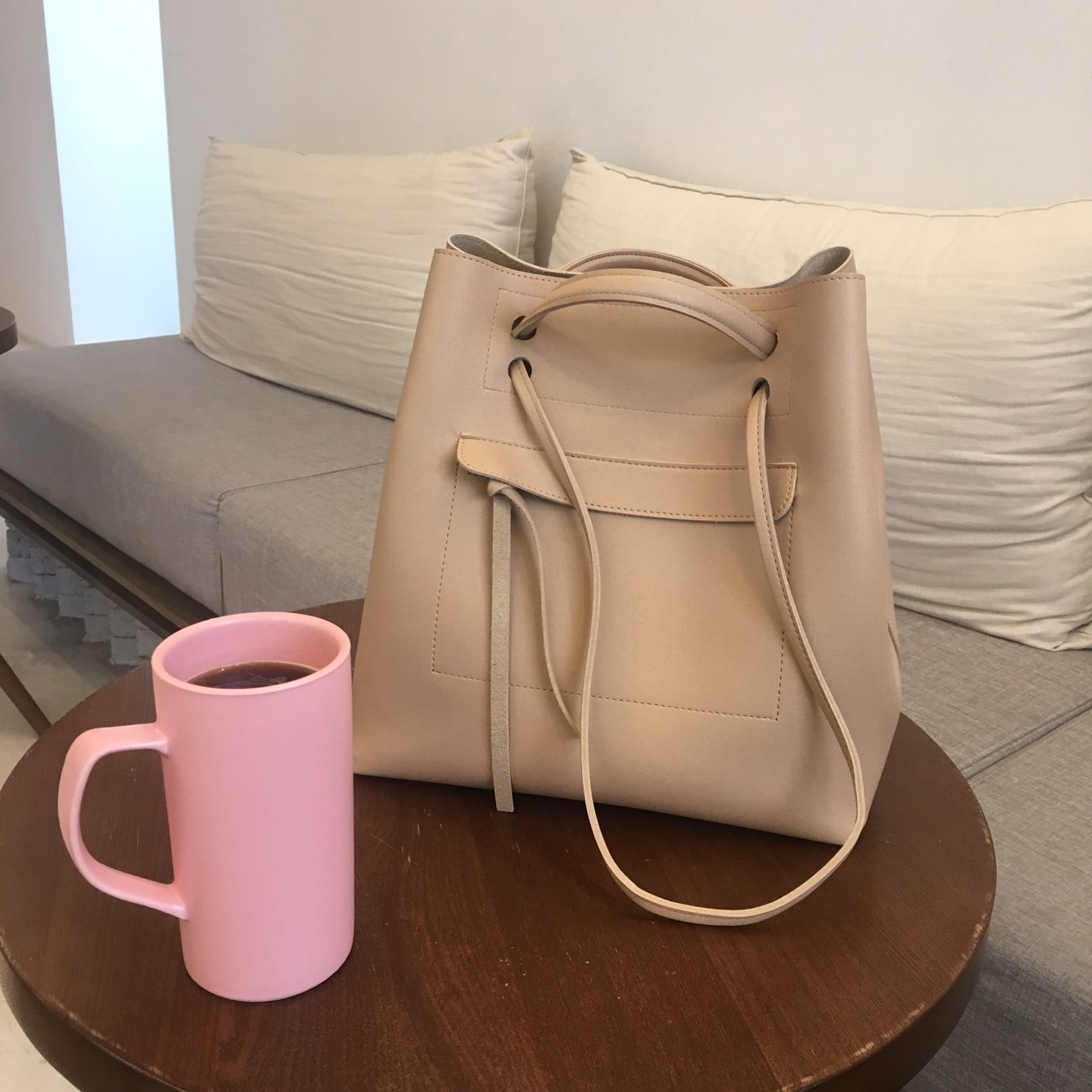 <b><p>Fe Shipping Daily Two-Way Suits Tote oulder</p></b><b><p>送料無料デイリーツーウェイボクジョリトートショルダーショッパービッグバッグ広い収納スペースリアルレザ</p></b><br /><br /><p align='center'>