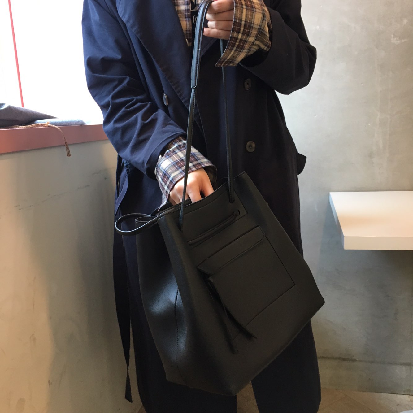 <b><p>Fe Shipping Daily Two-Way Suits Tote oulder</p></b><b><p>送料無料デイリーツーウェイボクジョリトートショルダーショッパービッグバッグ広い収納スペースリアルレザ</p></b><br /><br /><p align='center'>