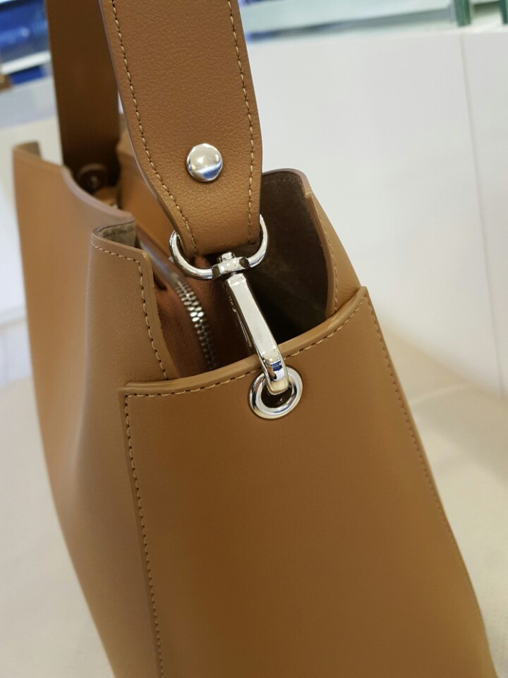 <b><p>Vintage Bench Simple Lar Bucket Ba 3 types</p></b><b><p>ビンチスベンチシンプルラージバケットバック3種VD8SFBSHO726V魅力があるスタイル高慢コーデ</p></b><br /><br /><p align='center'>