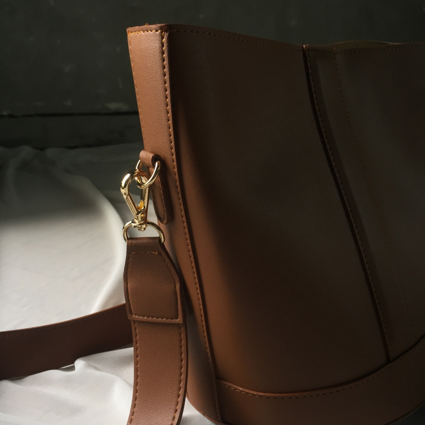 <b><p>Simple Herb Buckets 20's Womens Neat Design</p></b><b><p>シンプルヘルバケット20代の女性すっきりとしたデザインゆったりサイズの収納かわいいショルダーバッグ断</p></b><br /><br /><p align='center'>