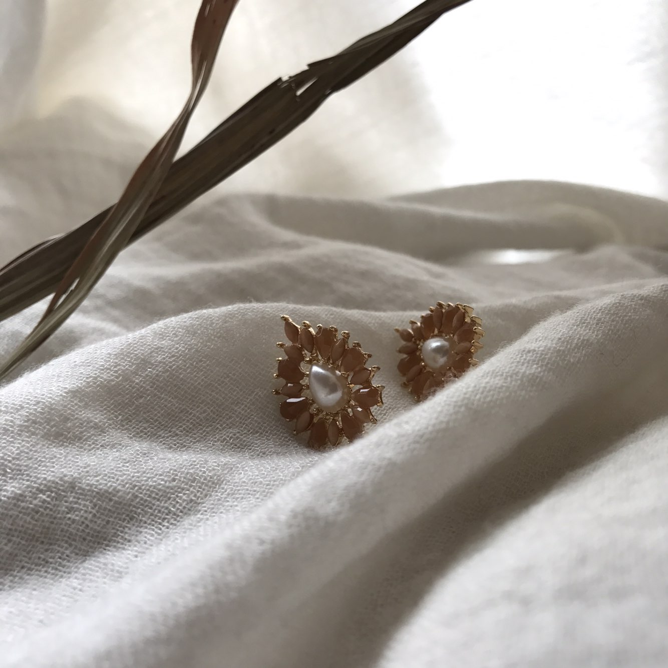 <b><p>Teal Prl flower rring Daily coordation Feme</p></b><b><p>チオル 真珠 フラワー イヤリング デイリーコーディネート フェミニンスタイル ヨリヨリた</p></b><br /><br /><p align='center'>