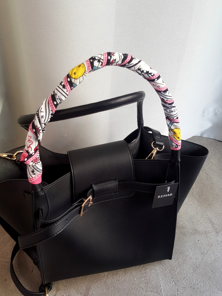 <b><p>Clooney twenties female younger Missy Lk</p></b><b><p>無排クルーニー20代の女性若いズームマミクロルックビッグバッグバケットバッグ外出ルックコーディネート</p></b><br /><br /><p align='center'>