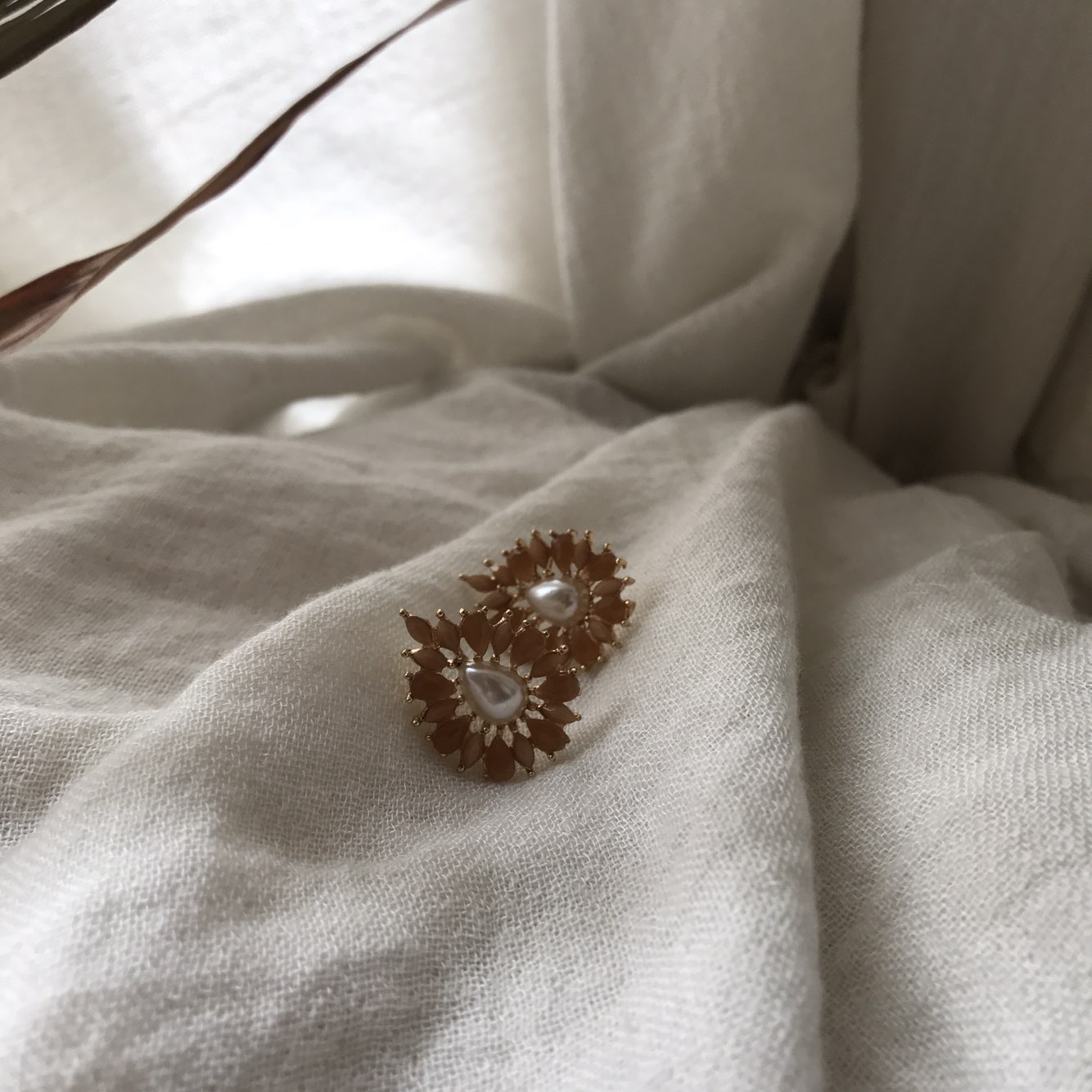 <b><p>Teal Prl flower rring Daily coordation Feme</p></b><b><p>チオル 真珠 フラワー イヤリング デイリーコーディネート フェミニンスタイル ヨリヨリた</p></b><br /><br /><p align='center'>