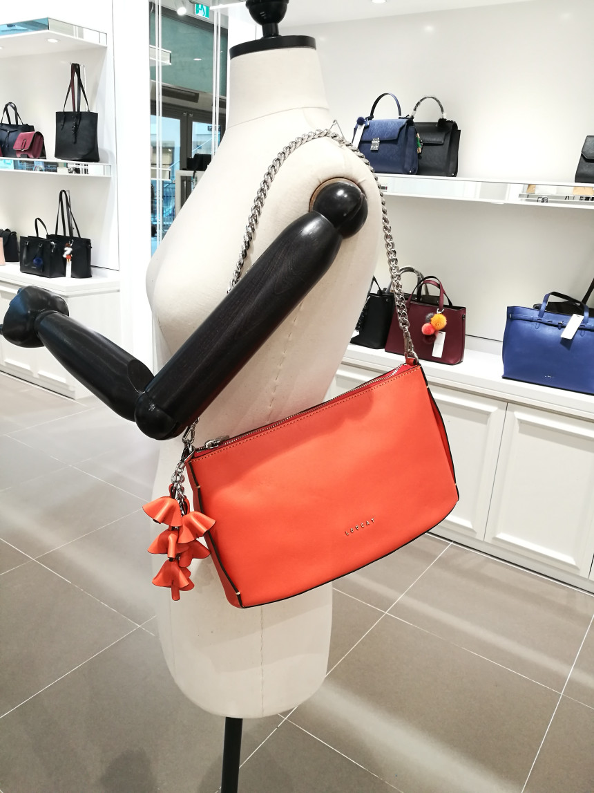 <b><p>LOVECAT Shoulder bag LHSHS014BLLC Casual</p></b><b><p>ロブケトショルダーバッグLHSHS014BLLCカジュアルな洗練されたファッション実用性の良いバッグ</p></b><br /><br /><p align='center'>