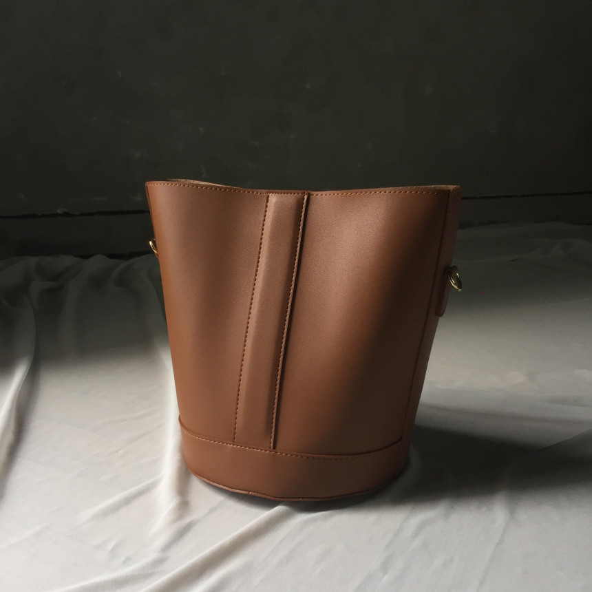 <b><p>Simple Herb Buckets 20's Womens Neat Design</p></b><b><p>シンプルヘルバケット20代の女性すっきりとしたデザインゆったりサイズの収納かわいいショルダーバッグ断</p></b><br /><br /><p align='center'>