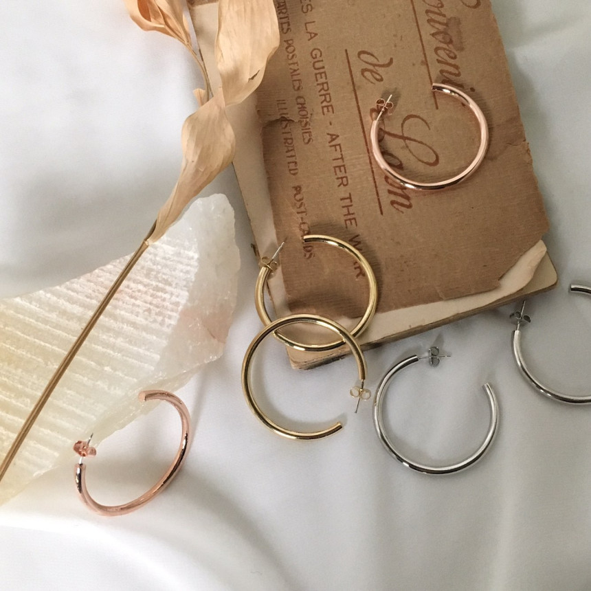 <b><p>Aomi Simple Modern Drop earring 3color Bl</p></b><b><p>青海 シンプルモダン ドロップ イヤリング 3色 ケバケバ 輝く 魅力のあるスタイル</p></b><br /><br /><p align='center'>