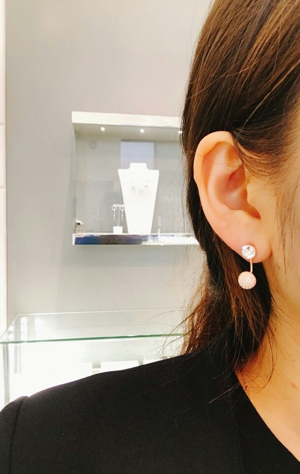 <b><p>Swarovski FORWARD ON 5230544</p></b><b><p>スワロフスキー 前進 PE 5230544</p></b><br /><br /><p align='center'>