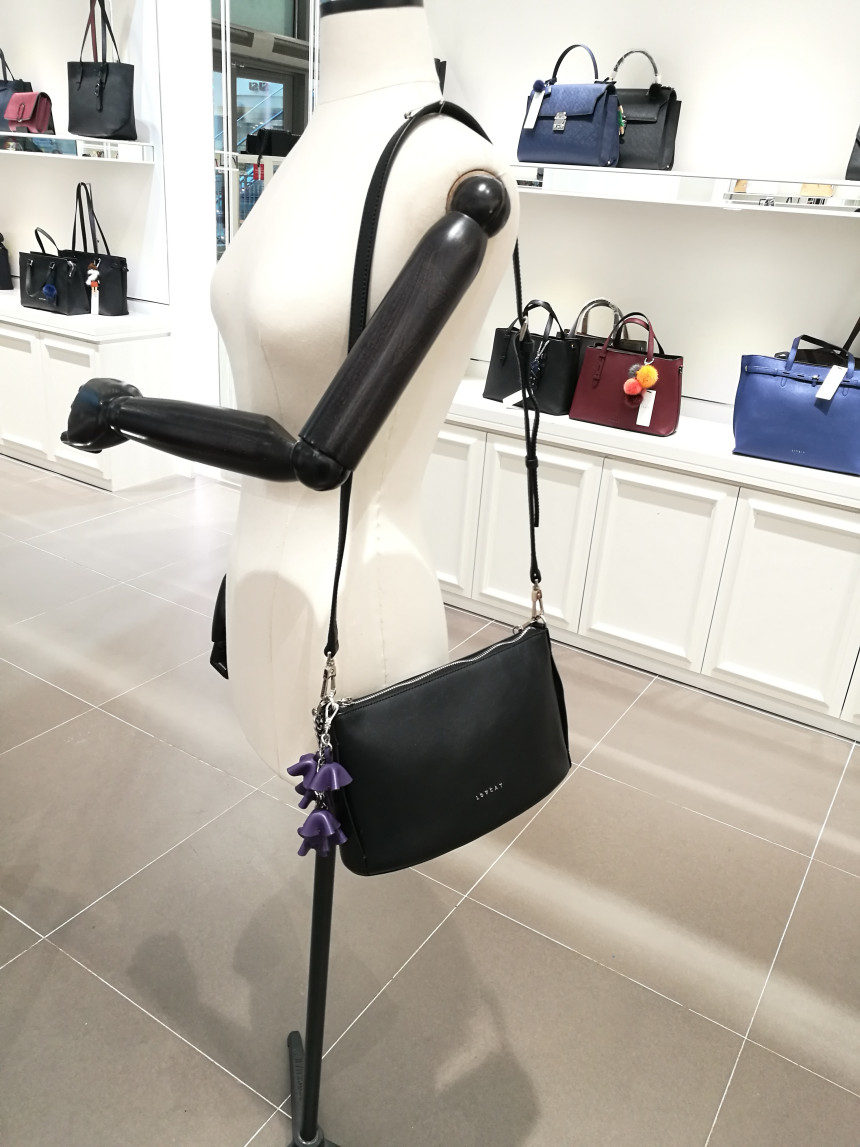 <b><p>LOVECAT Shoulder bag LHSHS014BLLC Casual</p></b><b><p>ロブケトショルダーバッグLHSHS014BLLCカジュアルな洗練されたファッション実用性の良いバッグ</p></b><br /><br /><p align='center'>