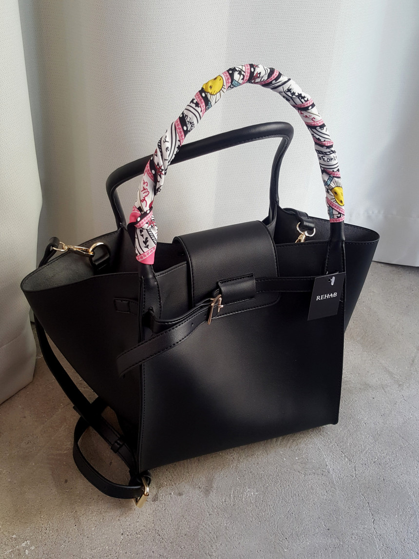 <b><p>Clooney twenties female younger Missy Lk</p></b><b><p>無排クルーニー20代の女性若いズームマミクロルックビッグバッグバケットバッグ外出ルックコーディネート</p></b><br /><br /><p align='center'>