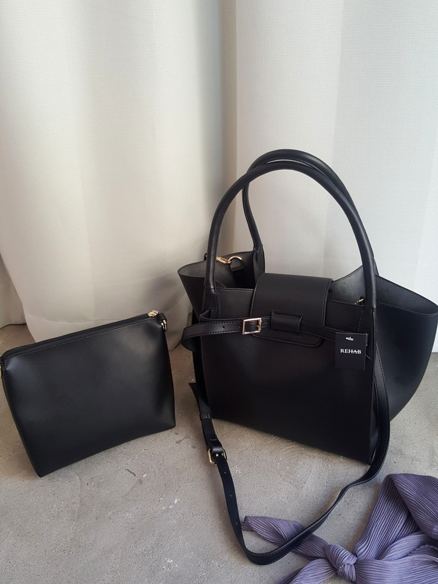 <b><p>Clooney twenties female younger Missy Lk</p></b><b><p>無排クルーニー20代の女性若いズームマミクロルックビッグバッグバケットバッグ外出ルックコーディネート</p></b><br /><br /><p align='center'>