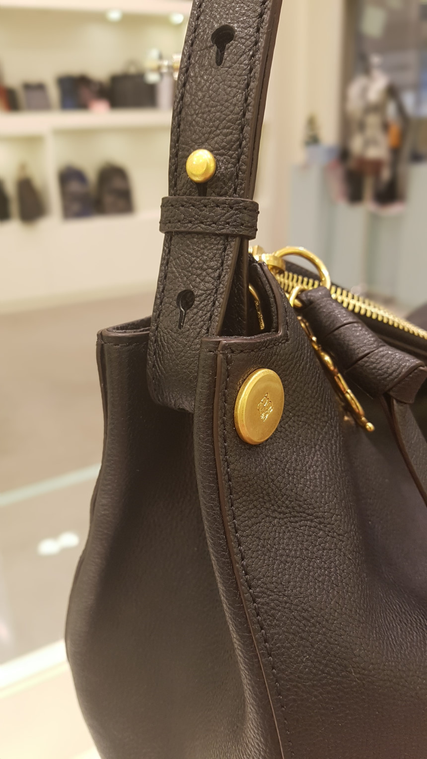 <b><p>Louis Quatorze Nural Hobo Shape lder Bag</p></b><b><p>ルイカトジュナチュラルなホーボーシェイプショルダーバッグHL3LO06BL</p></b><br /><br /><p align='center'>