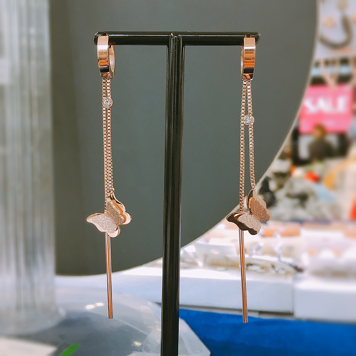 <b><p>Luce Surreal butterfly drop ings LKJ1140</p></b><b><p>ルーチェ 書かれているカール蝶ドロップイヤリング LKJ1140 一つだけで説得力の</p></b><br /><br /><p align='center'>