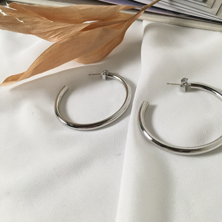 <b><p>Aomi Simple Modern Drop earring 3color Bl</p></b><b><p>青海 シンプルモダン ドロップ イヤリング 3色 ケバケバ 輝く 魅力のあるスタイル</p></b><br /><br /><p align='center'>